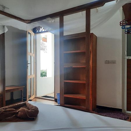 לינה וארוחת בוקר נונגווי Kajificheni House מראה חיצוני תמונה